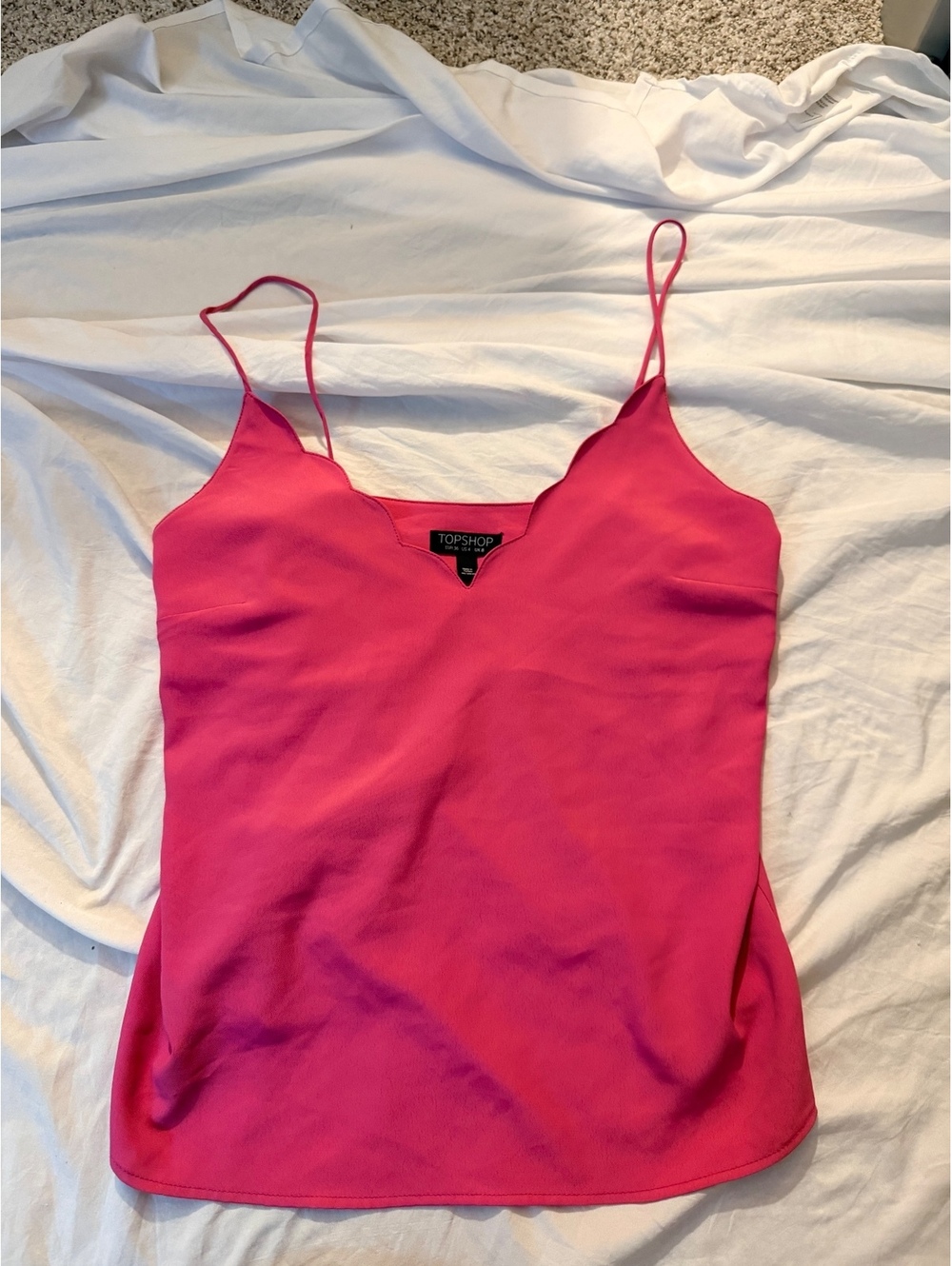 Topshop Pink Scalloped V-Neck Camisole Tank Top Size 8